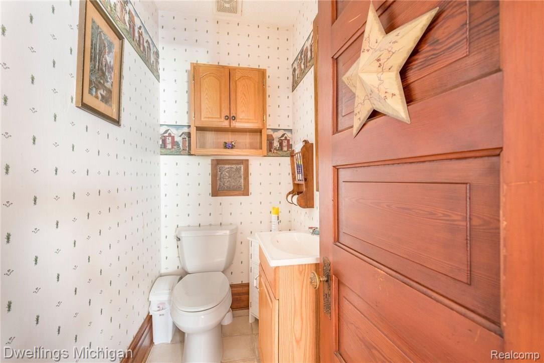 5405 Sutton Road Dryden, MI 48428 - Photo 10 of 39 5405-Sutton-Rd-Dryden-MI-48428-WindowStill-18_preview.jpeg