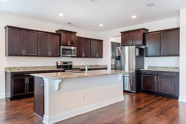 $465,000 | 105 Grimsby Road, Savannah, GA 31407