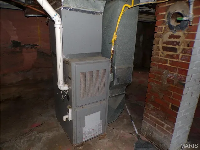 $50,000 | 709 1st Street, Gillespie, IL 62033