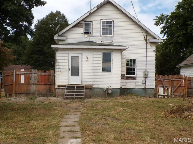 $50,000 | 709 1st Street, Gillespie, IL 62033