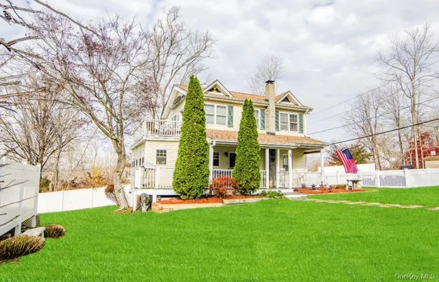a front view of house with yard