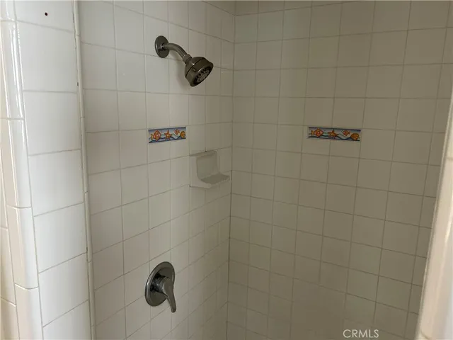 $2,395 | 1363 Masselin Avenue, Los Angeles, CA 90019