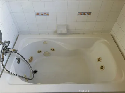 $2,395 | 1363 Masselin Avenue, Los Angeles, CA 90019