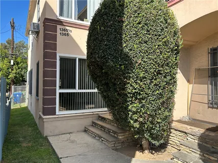 $2,395 | 1363 Masselin Avenue, Los Angeles, CA 90019