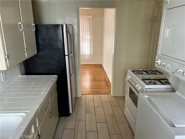 $2,395 | 1363 Masselin Avenue, Los Angeles, CA 90019