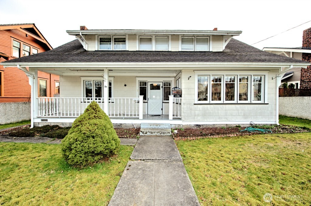 1105 7th Street Anacortes, WA 98221 - Photo 1 of 13 Gallery Image 1
