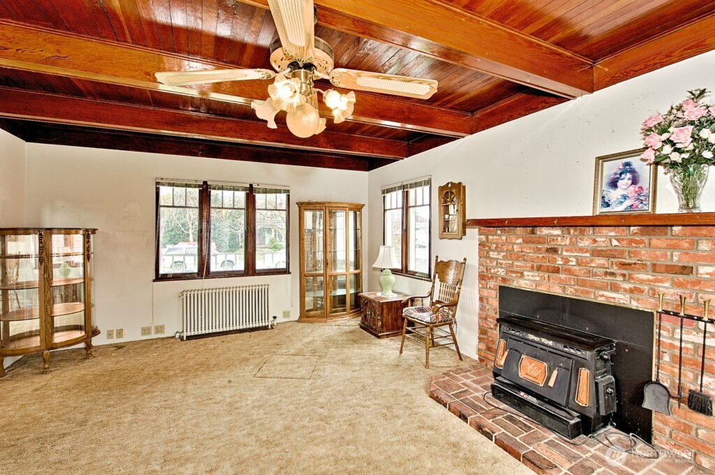 1105 7th Street Anacortes, WA 98221 - Photo 4 of 13 Gallery Image 4
