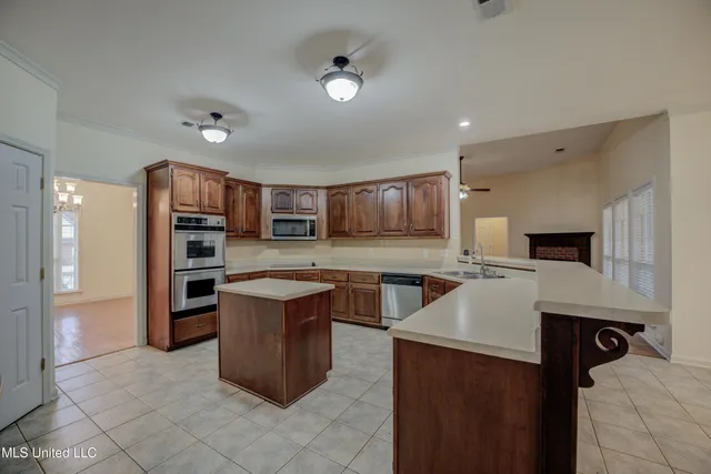 $394,000 | 6384 Acree Woods Drive, Olive Branch, MS 38654