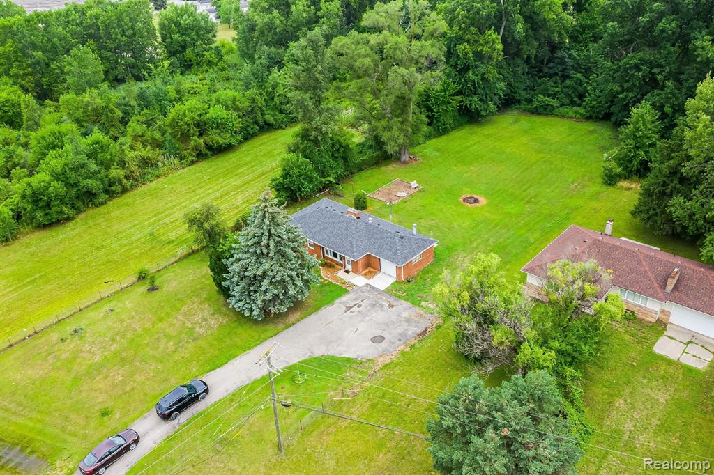 39136 Ecorse Road Romulus, MI 48174 - Photo 22 of 33