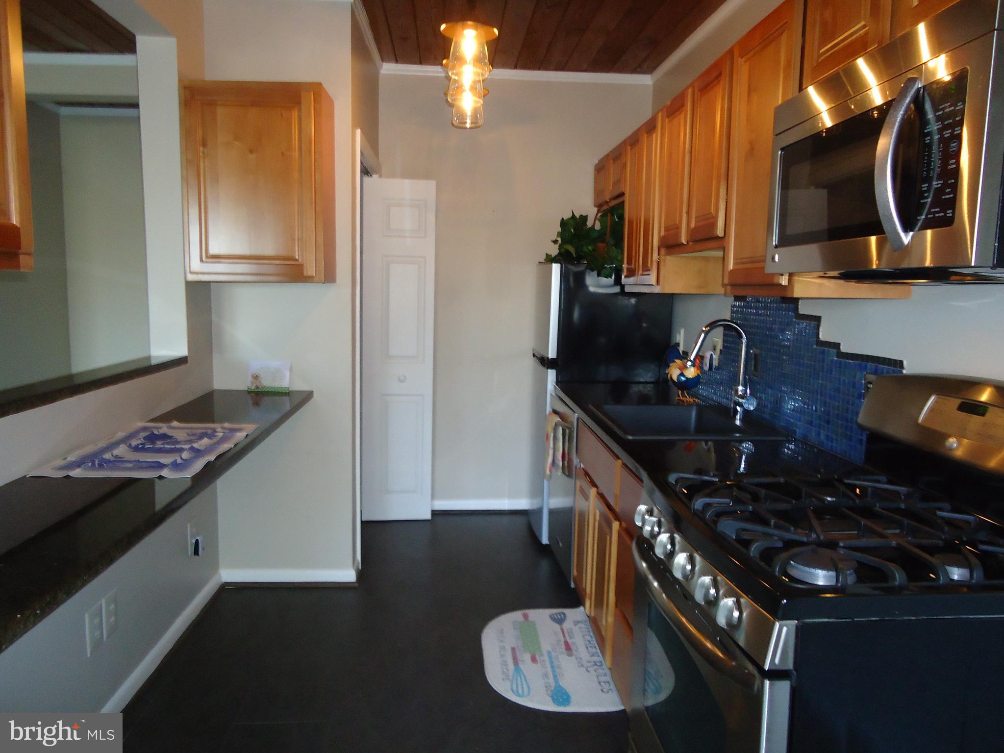 55 Skyhill Road, Unit 303 Alexandria, VA 22314 - Photo 7 of 28 Gallery Image 7