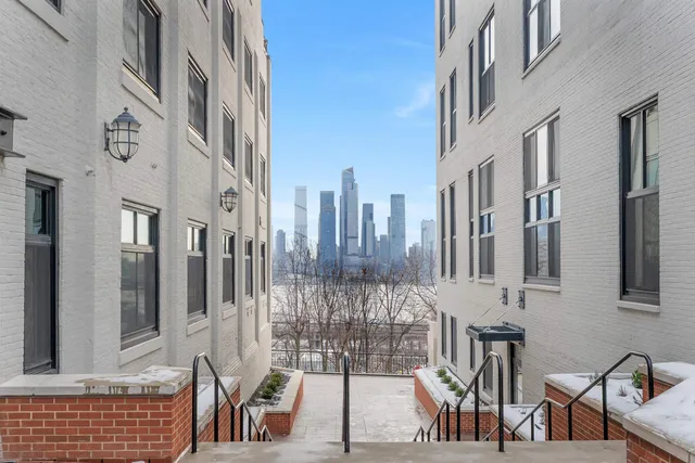 $599,000 | 518 Gregory Avenue, Unit C413, Weehawken, NJ 07086