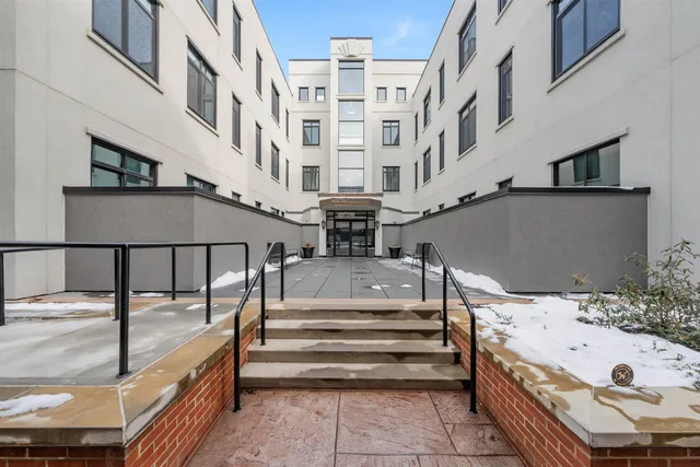 $599,000 | 518 Gregory Avenue, Unit C413, Weehawken, NJ 07086