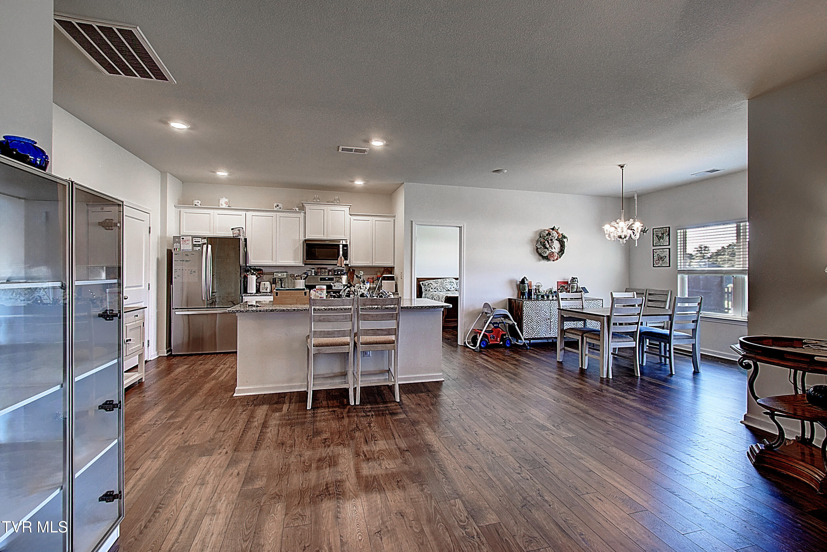 1169 Ridge Parke Kingsport, TN 37663 - Photo 7 of 23 9