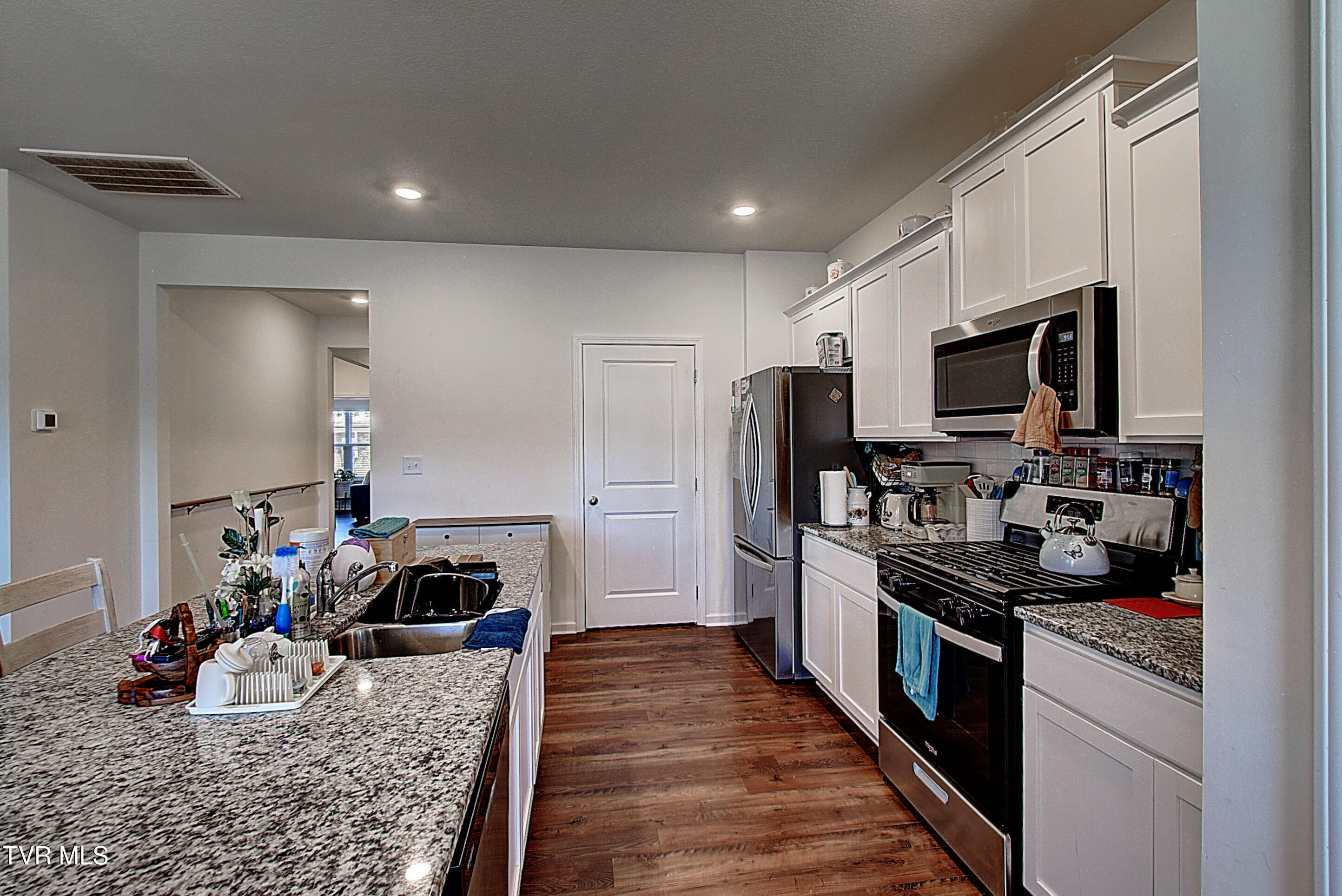 1169 Ridge Parke Kingsport, TN 37663 - Photo 8 of 23 10