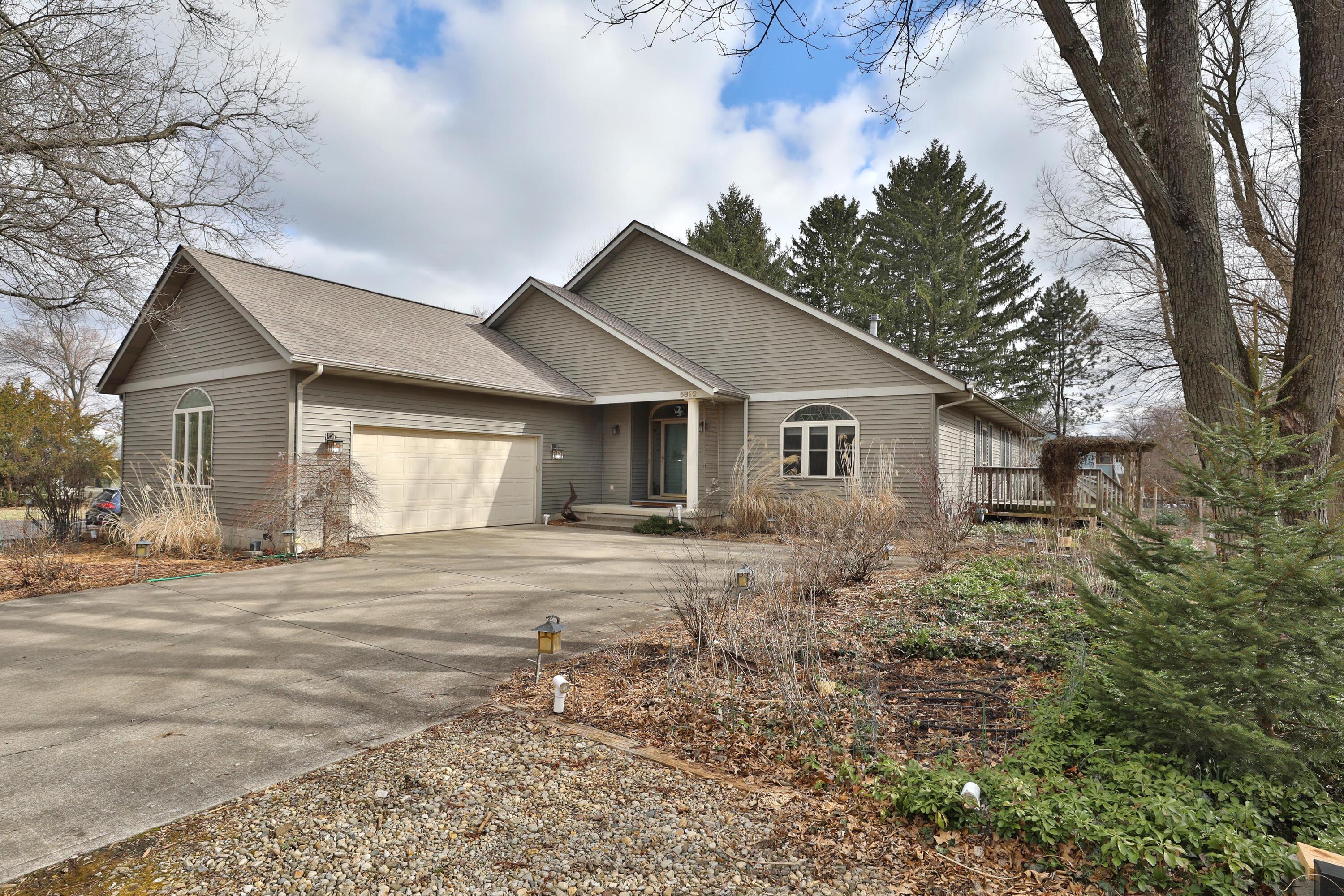 5892 Linworth Road Columbus, OH 43085 - Photo 3 of 68 5892-Linworth-03