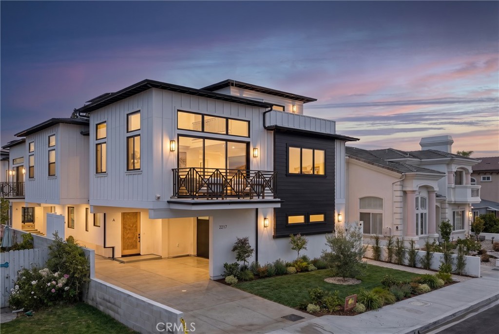 2217 Bataan Road, Unit B Redondo Beach, CA 90278 - Photo 8 of 52 Gallery Image 8