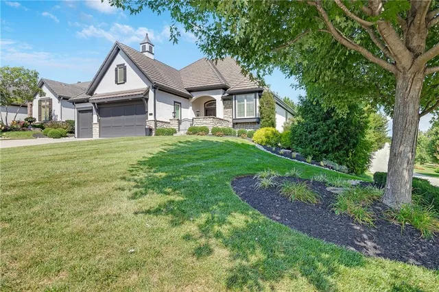 $1,285,000 | 114 Wolsey Bridge, Loch Lloyd, MO 64012