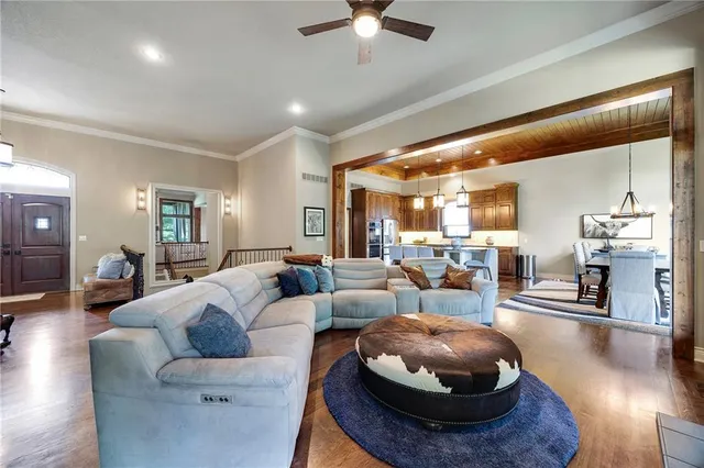 $1,285,000 | 114 Wolsey Bridge, Loch Lloyd, MO 64012