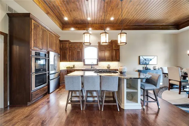 $1,285,000 | 114 Wolsey Bridge, Loch Lloyd, MO 64012