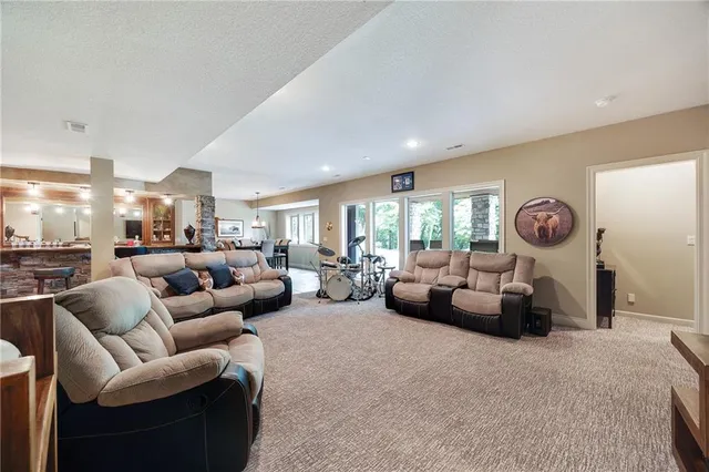 $1,285,000 | 114 Wolsey Bridge, Loch Lloyd, MO 64012