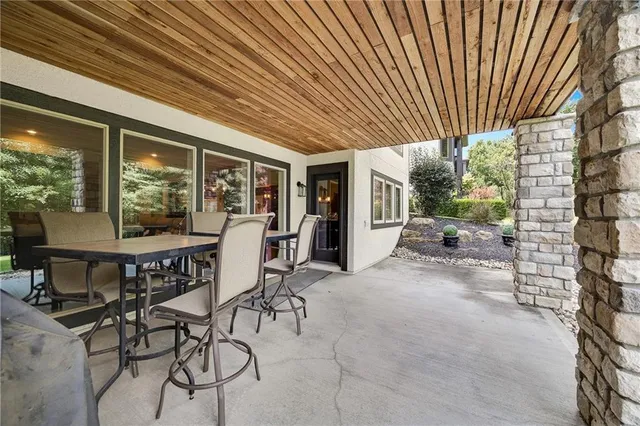 $1,285,000 | 114 Wolsey Bridge, Loch Lloyd, MO 64012