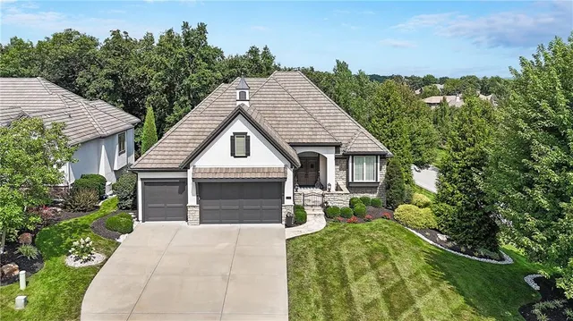$1,285,000 | 114 Wolsey Bridge, Loch Lloyd, MO 64012