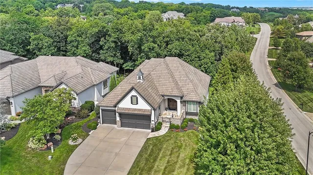 $1,285,000 | 114 Wolsey Bridge, Loch Lloyd, MO 64012