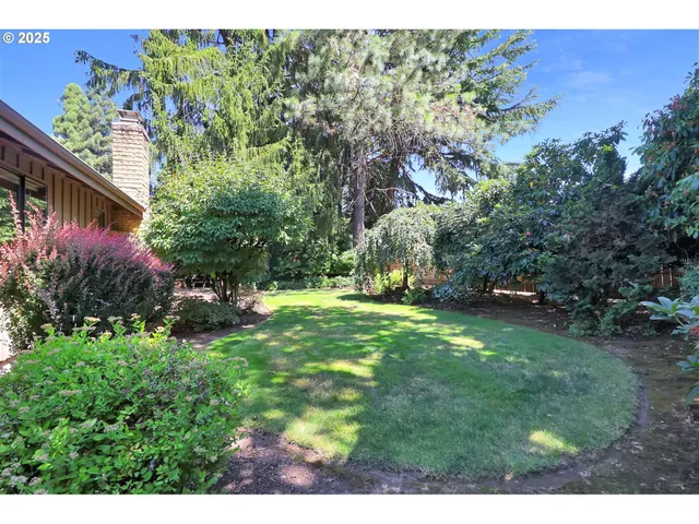 $569,000 | 1254 Rio Glen Drive, Eugene, OR 97401