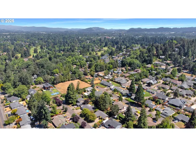 $569,000 | 1254 Rio Glen Drive, Eugene, OR 97401