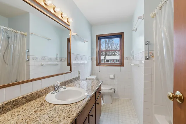 $285,000 | 380 Barry Drive, Owatonna, MN 55060