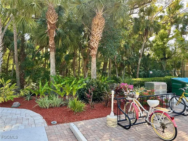 $1,800 | 1108 Winding Pines Circle, Unit 203, Cape Coral, FL 33909