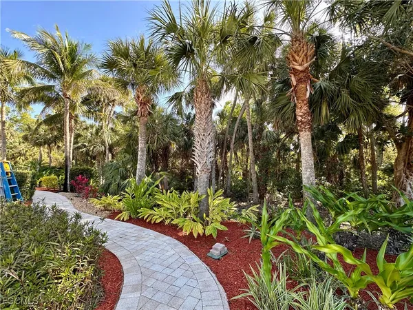 $1,800 | 1108 Winding Pines Circle, Unit 203, Cape Coral, FL 33909