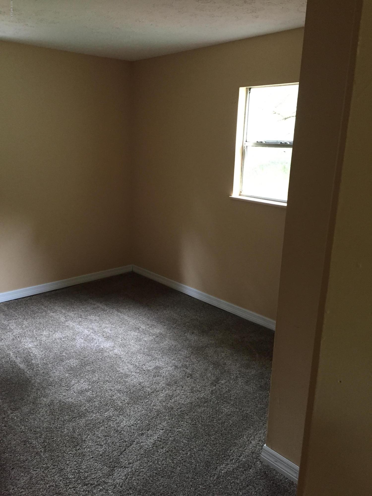 193 West Strickland Road Interlachen, FL 32148 - Photo 9 of 10 Bedroom