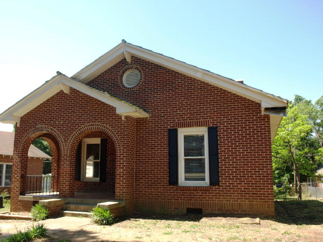 200 Spring Street Ninety Six, SC 29666 - Photo 1 of 1 Gallery Image 1