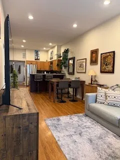 $2,650 | 1255 North Honore Street, Unit 1, Chicago, IL 60622