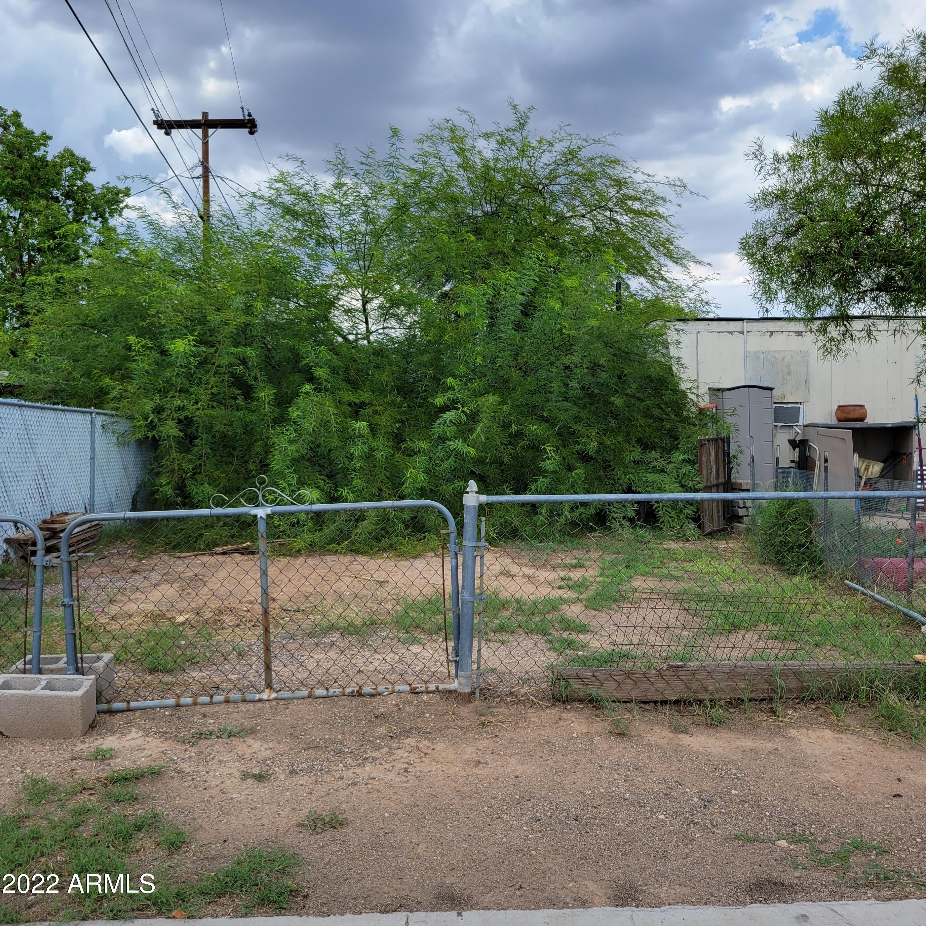 2702 East Phelps Road Phoenix, AZ 85032 - Photo 5 of 11 20220823_162104