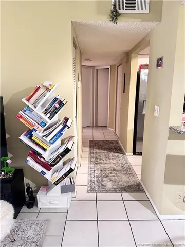 $1,750 | 1537 Southeast Royal Green Circle, Unit 206, Port St. Lucie, FL 34952