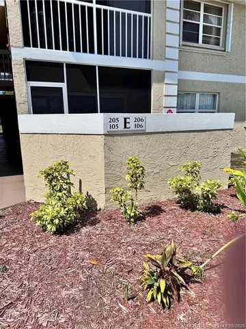 $1,750 | 1537 Southeast Royal Green Circle, Unit 206, Port St. Lucie, FL 34952