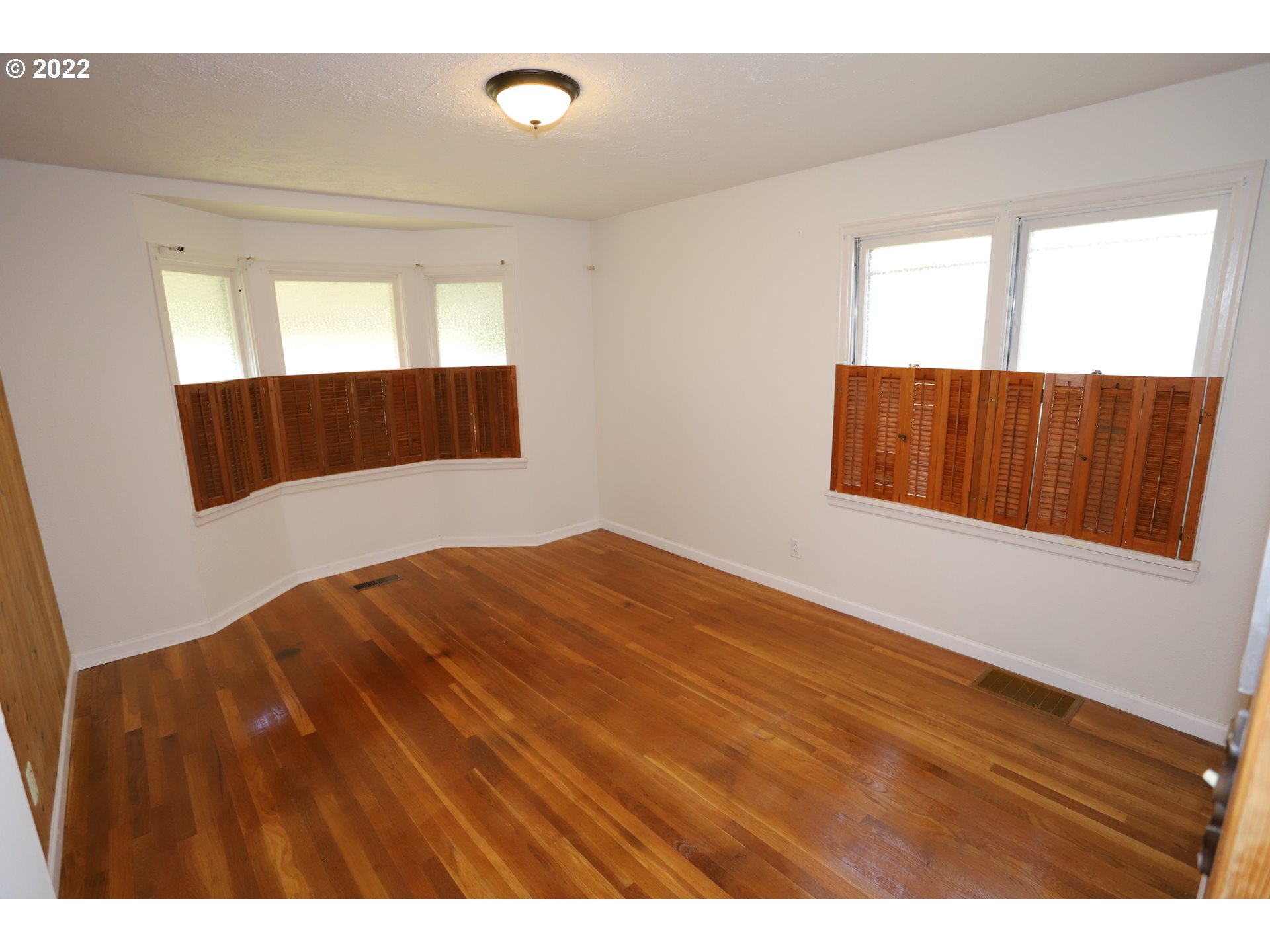 320 Main Street Dufur, OR 97021 - Photo 4 of 27 Gallery Image 4