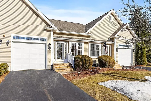 $394,900 | 37 Madison Way, Unit 37, Hubbardston, MA 01452