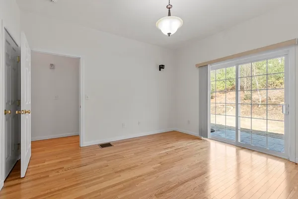 a view of a house with backyard