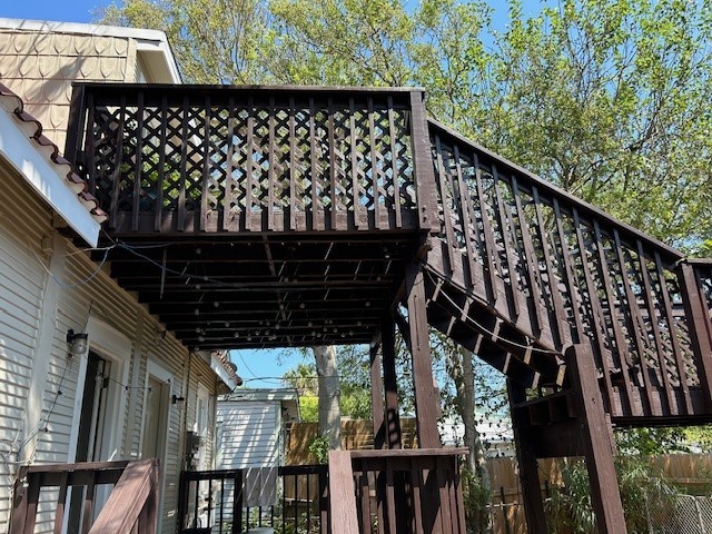 4725 Avenue R 1/2 Galveston, TX 77551 - Photo 17 of 18 a view of a balcony