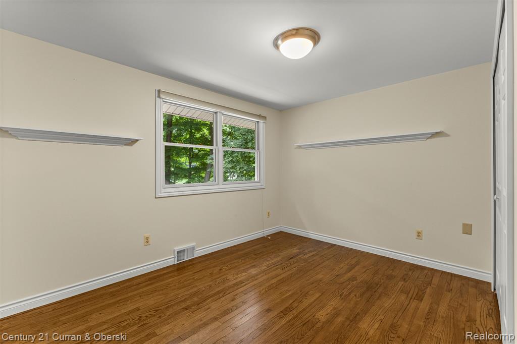 1511 Gracedale Drive Rochester Hills, MI 48309 - Photo 15 of 31