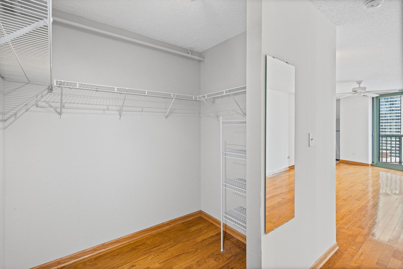 111 West Maple Street, Unit 1807 Chicago, IL 60610 - Photo 14 of 36