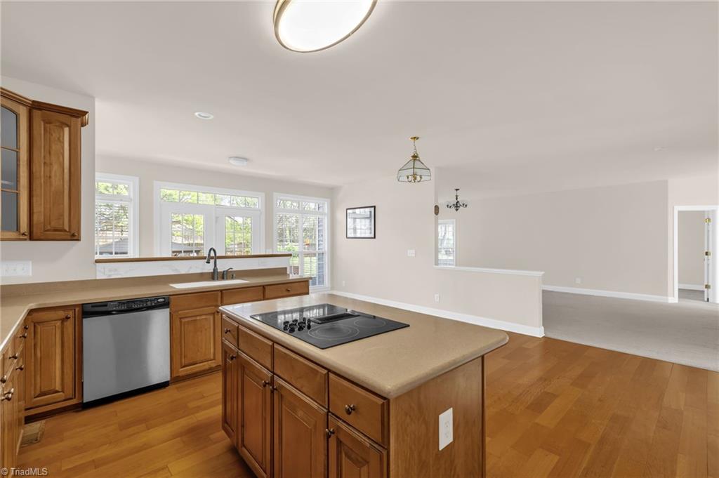 4273 Harbor Ridge Drive Greensboro, NC 27406 - Photo 20 of 42 Kitchen