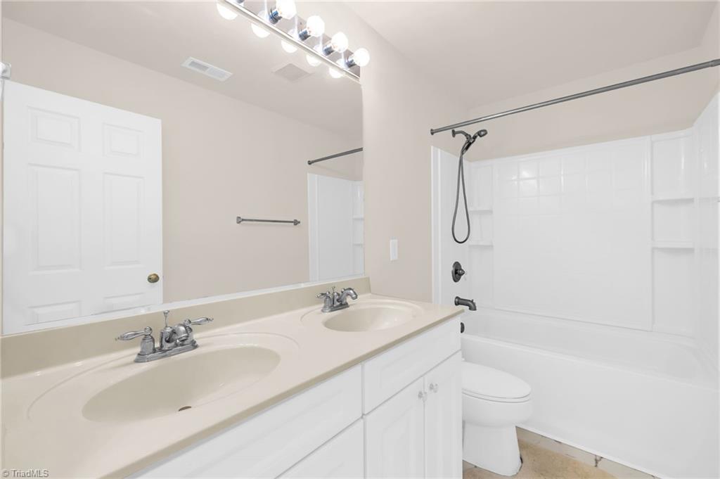 4273 Harbor Ridge Drive Greensboro, NC 27406 - Photo 27 of 42 2nd Upstairs Full Bath