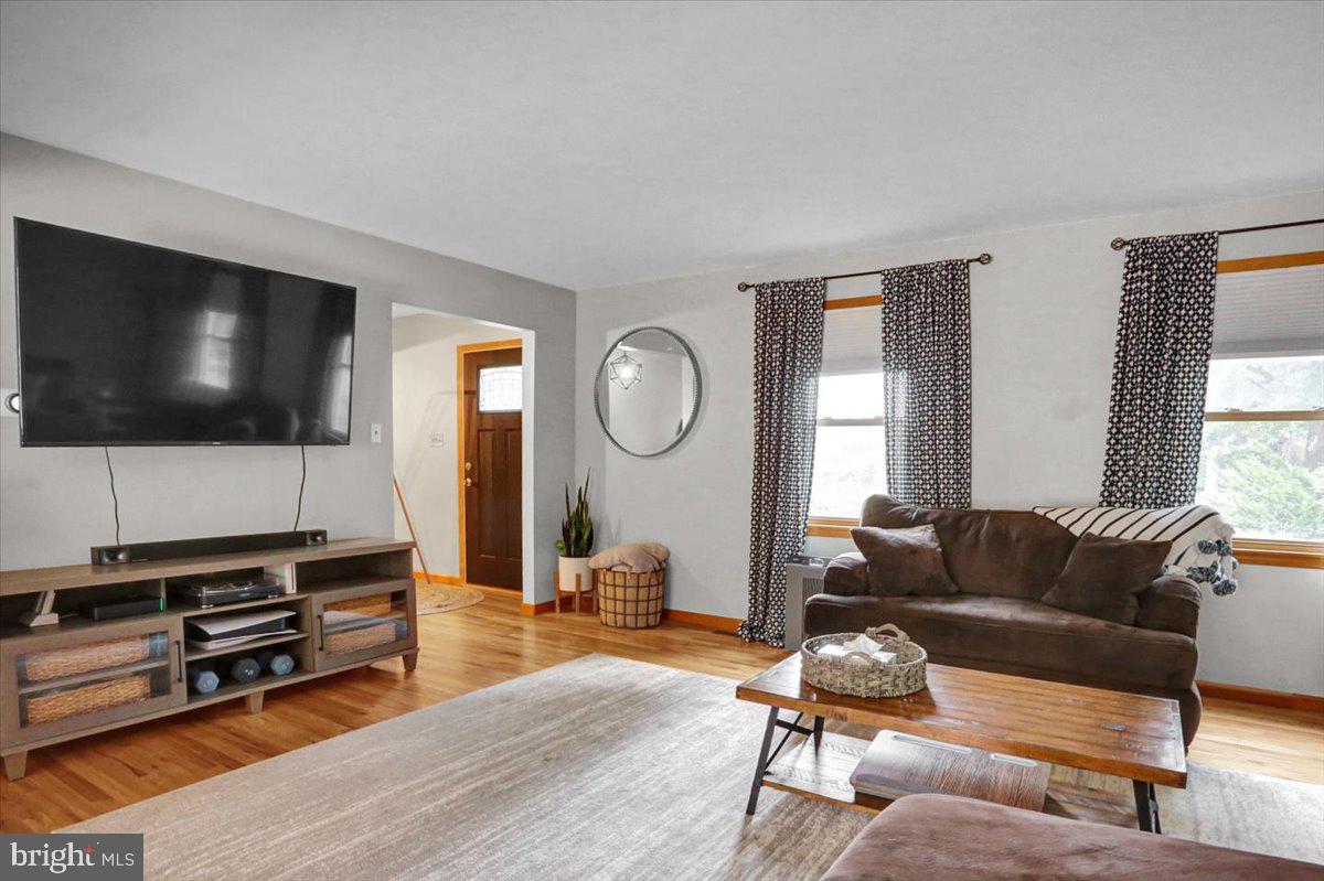 743 North Church Road Reading, PA 19608 - Photo 3 of 40