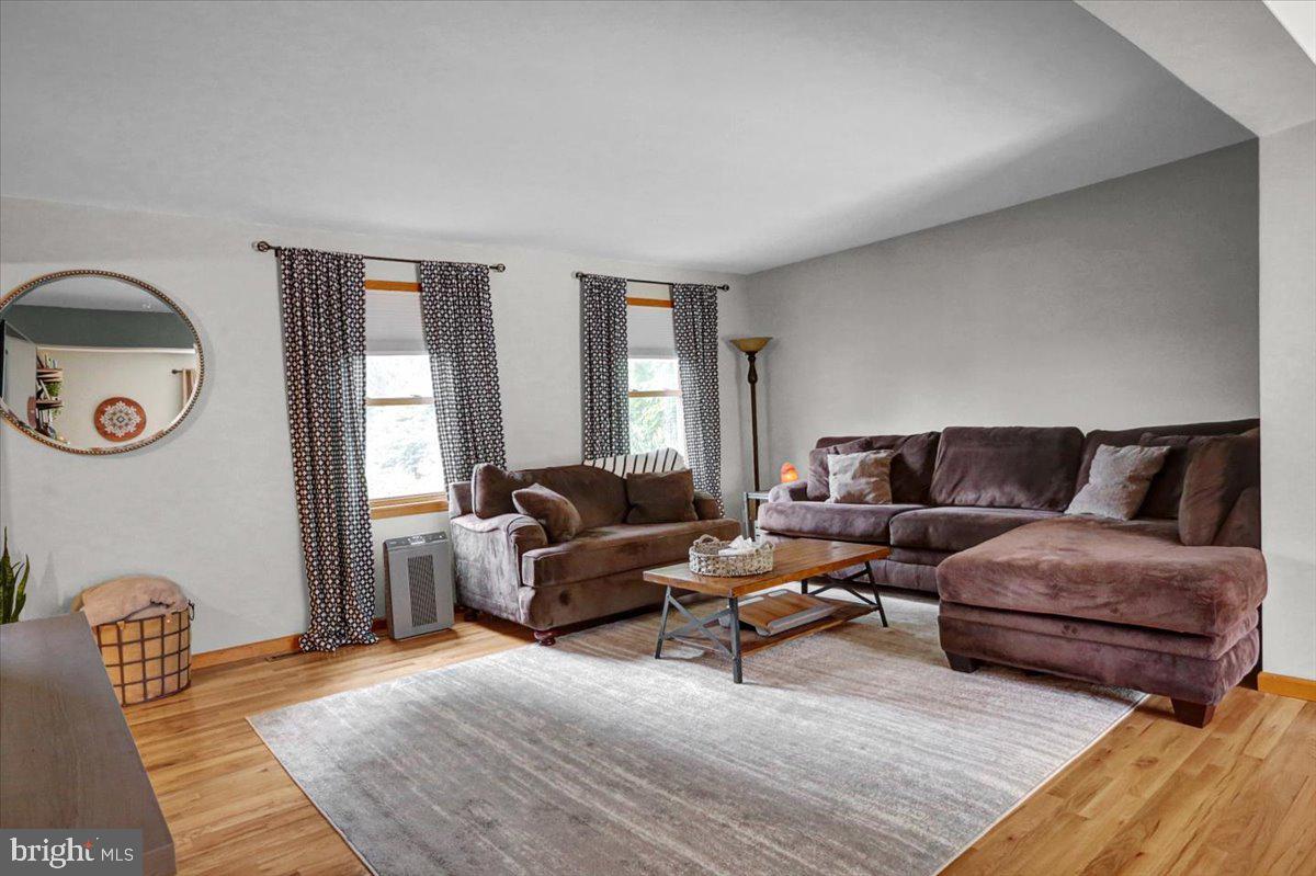 743 North Church Road Reading, PA 19608 - Photo 4 of 40