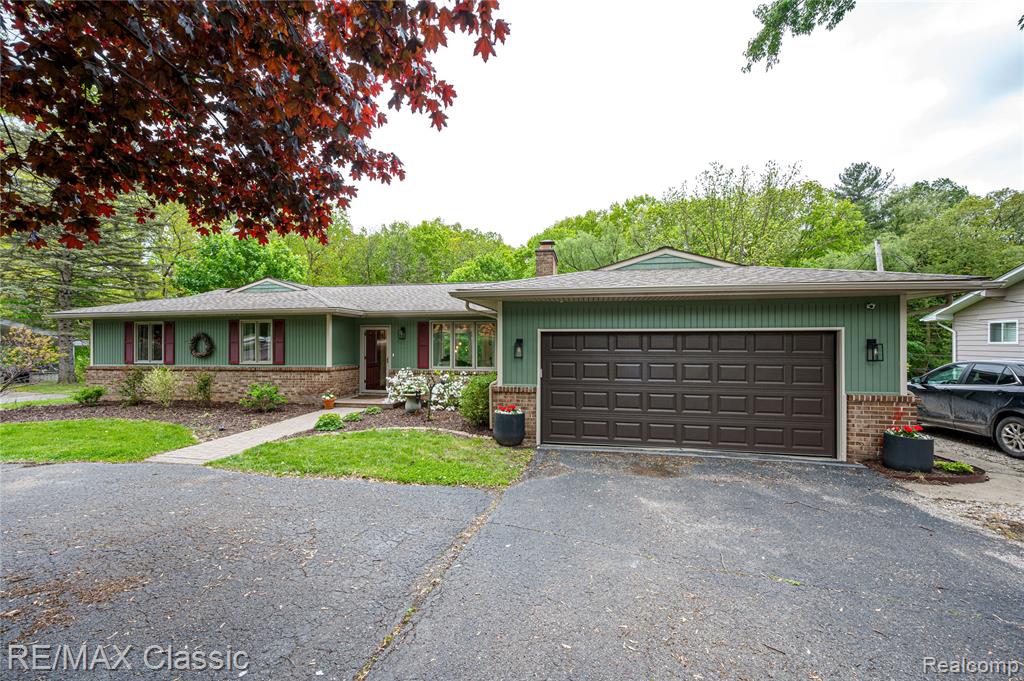 1467 West Avon Road Rochester Hills, MI 48309 - Photo 1 of 51