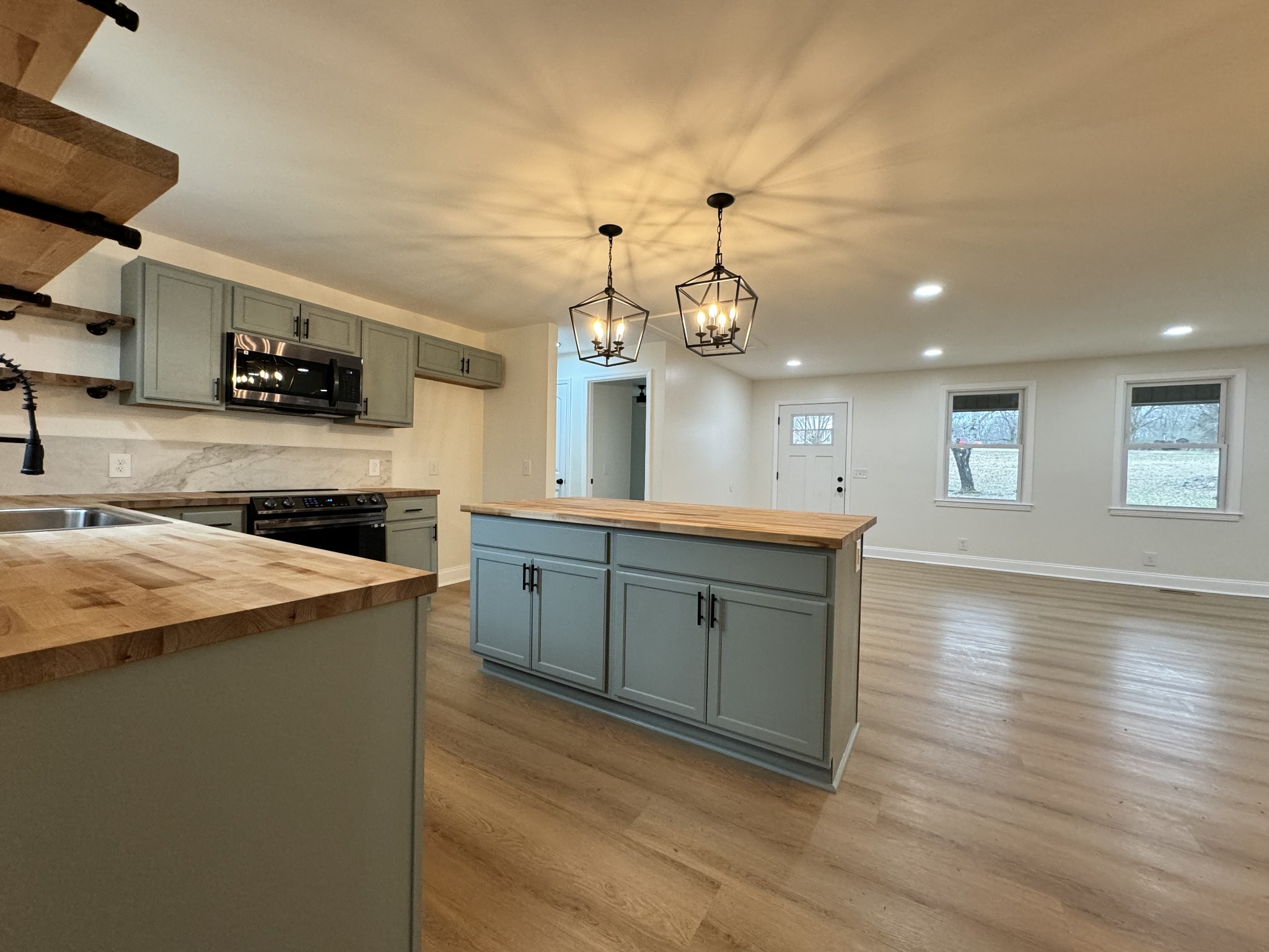 953 Rutledge Ln. Lebanon, TN 37087 - Photo 9 of 45 Gallery Image 9